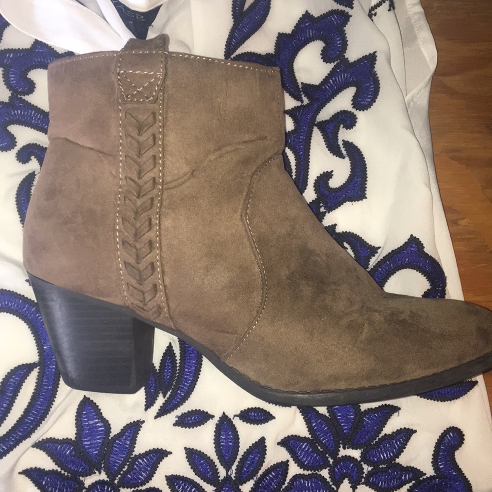 Poshmark Tan Suede Ankle Booties